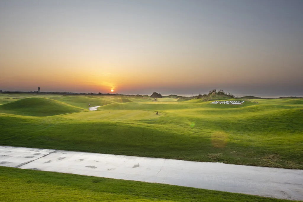 Lykia Links, Lykia World
